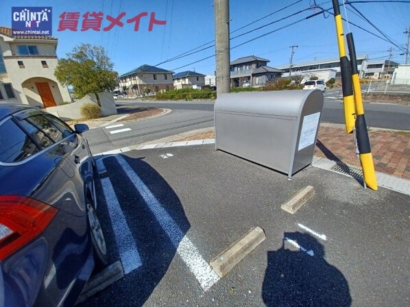 ｅ－ｒｏｏｍの物件外観写真